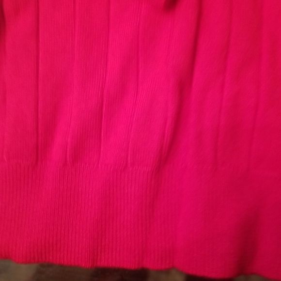 McVanedy Women's Long Sleeve V-Neck Button Front Red Knit Sweater New W/Tags Sm. - Picture 13 of 14